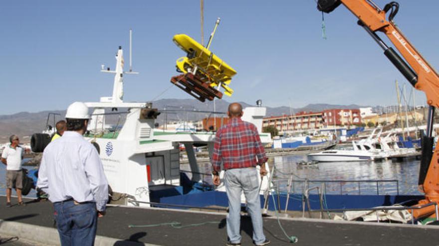 Un robot viaja por mar a El Hierro para estudiar el volcán