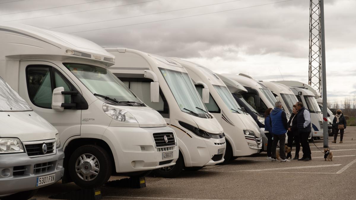 Caravanas en el aparcamiento de Ifeza con motivo de la concentración 'Auto Karavania 2022'.