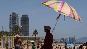 Una de les platges de Barcelona, aquest mes de juny.  | MARC ASENSIO CLUPÉS