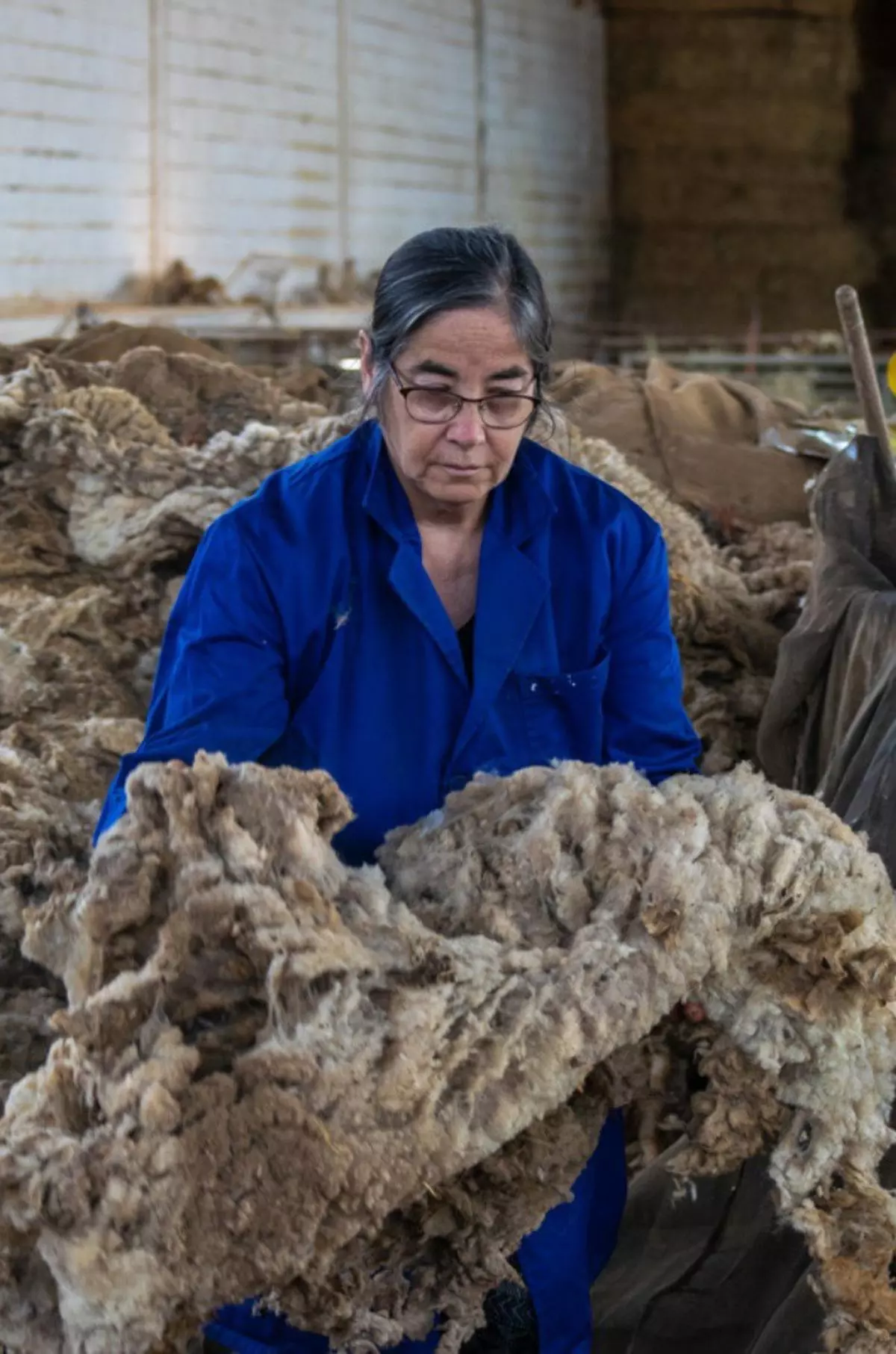 Un taller de Isa Soto rescata las técnicas artesanales del hilado con lana
