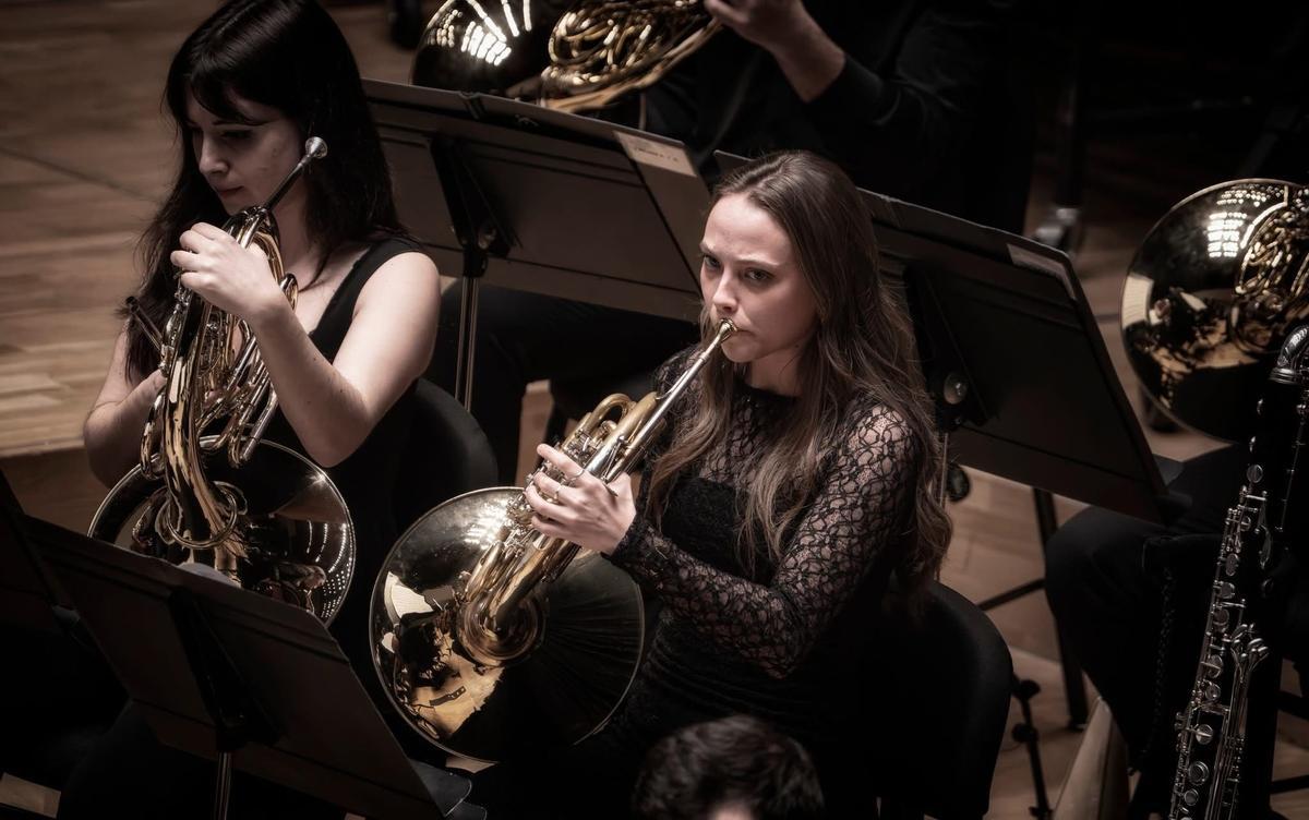 Elena Silvestre, a la trompa, con la JONDE