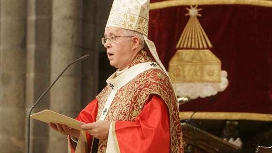 El arzobispo de Santiago, Julián Barrio. / tucho valdés