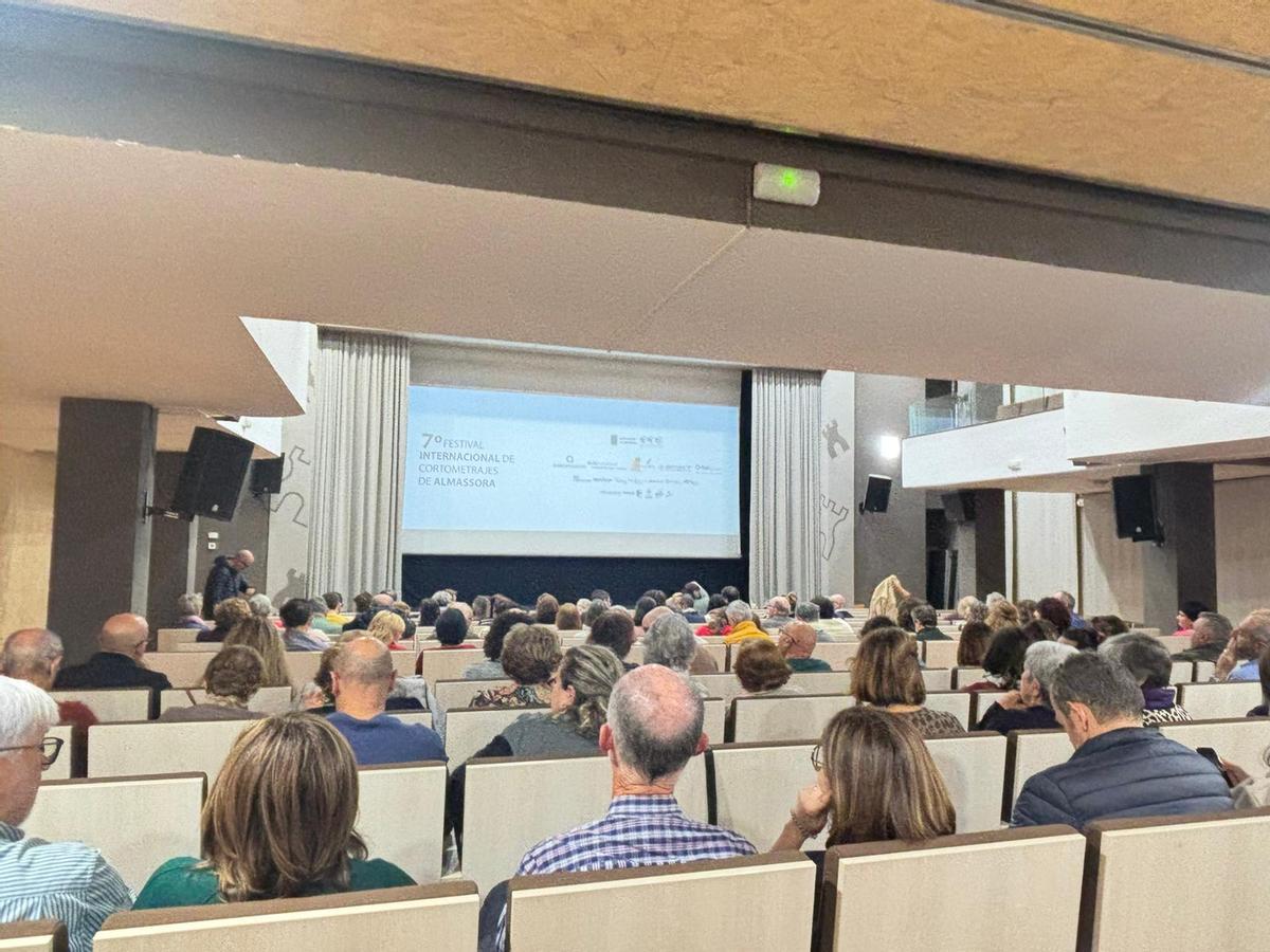 La Casa de la Cultura acoge las proyecciones diarias de los cortometrajes que optan a los premios del festival.