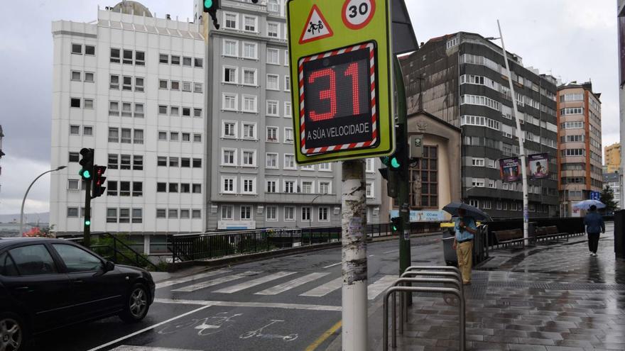 Las multas por velocidad, las que más puntos detraen a los conductores coruñeses