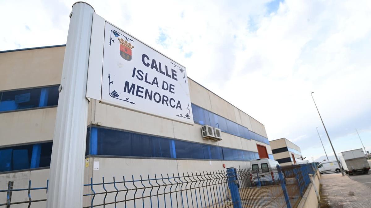 Accidente laboral mortal en San Fulgencio: muere un albañil al caer de la cubierta de una nave