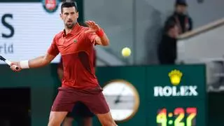 Djokovic enciende las alarmas: "Mañana veré si puedo seguir en el torneo"