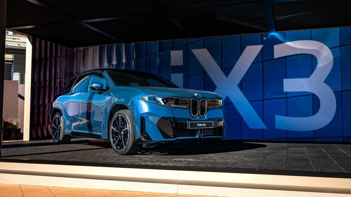 BMW iX3