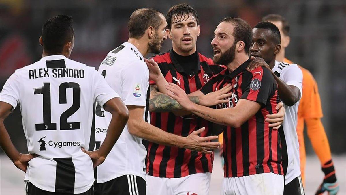 Juventus y Milan son los dos equipos que tienen que enfrentarse en una final con polémica