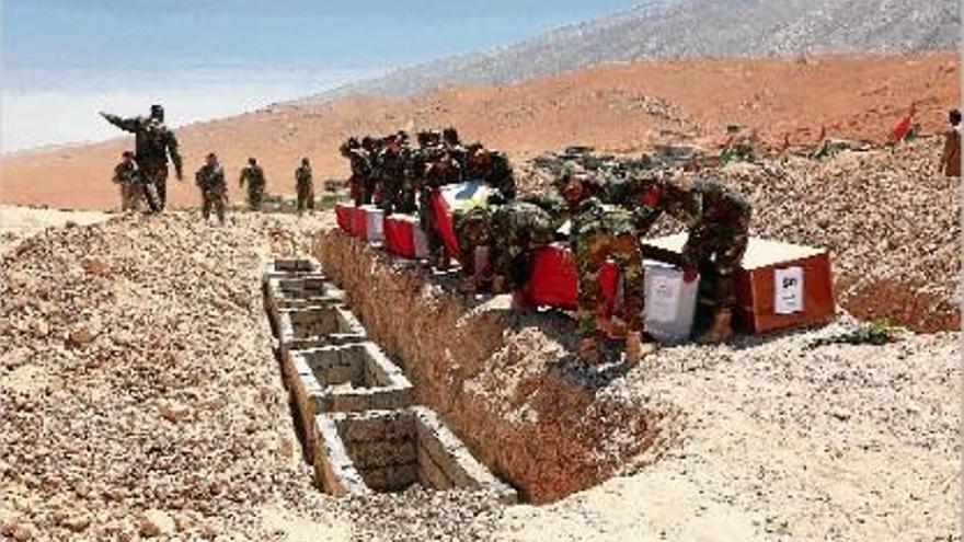 Funeral per víctimes causades per atacs de l&#039;Estat Islàmic a l&#039;Iraq.