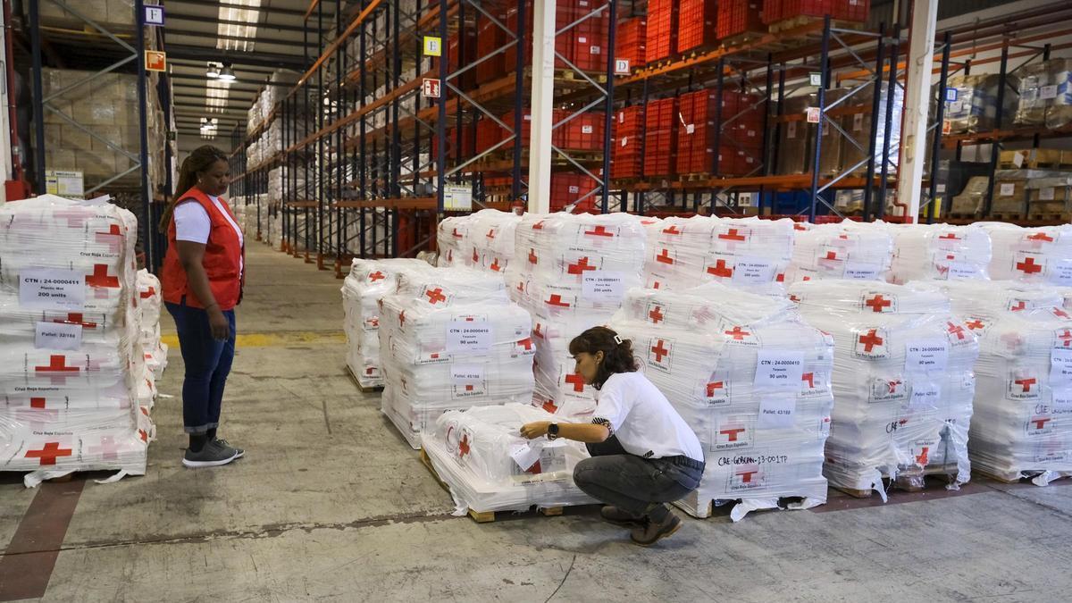Cruz Roja Española envía a Gaza 13 toneladas de ayuda humanitaria desde Gran Canaria.