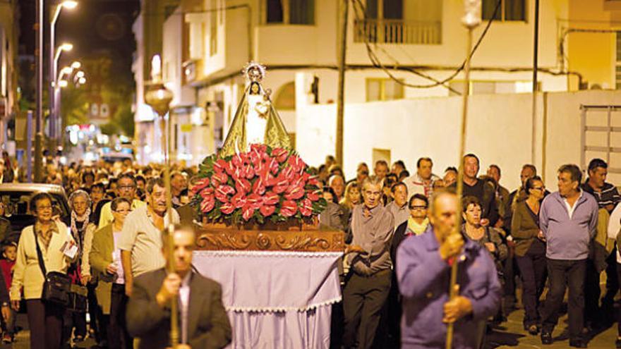 Noche de candelas en Gran Tarajal