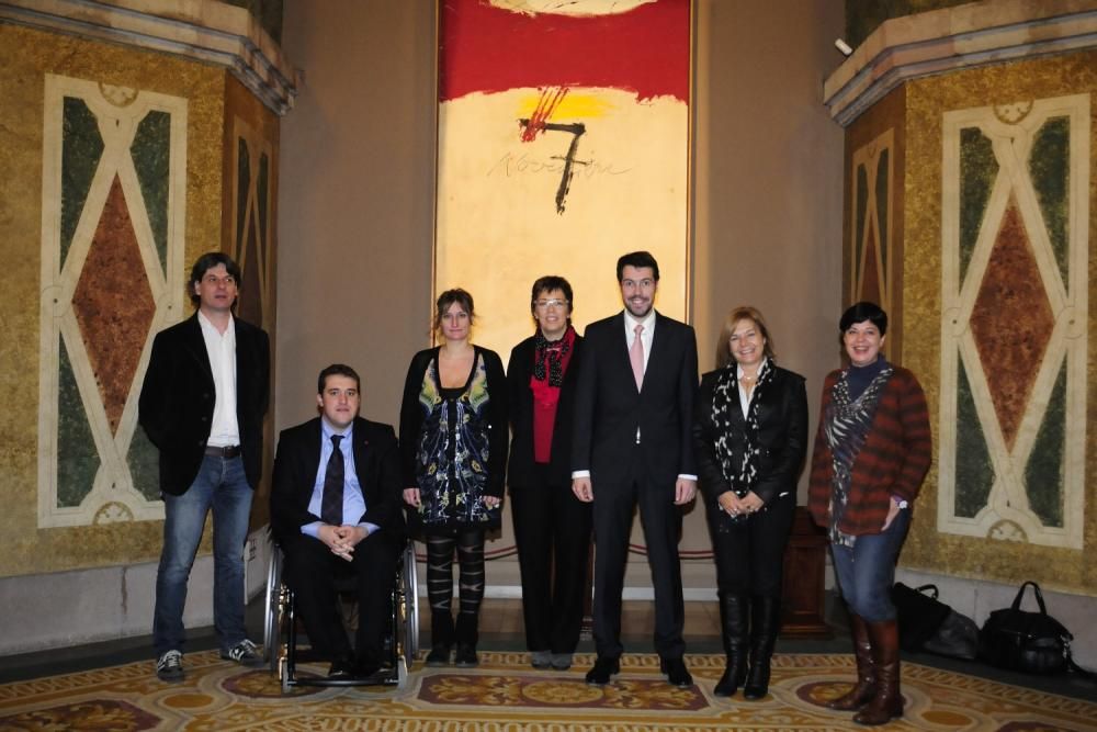 Els diputats de la Catalunya Central posen junts a l'hemicicle