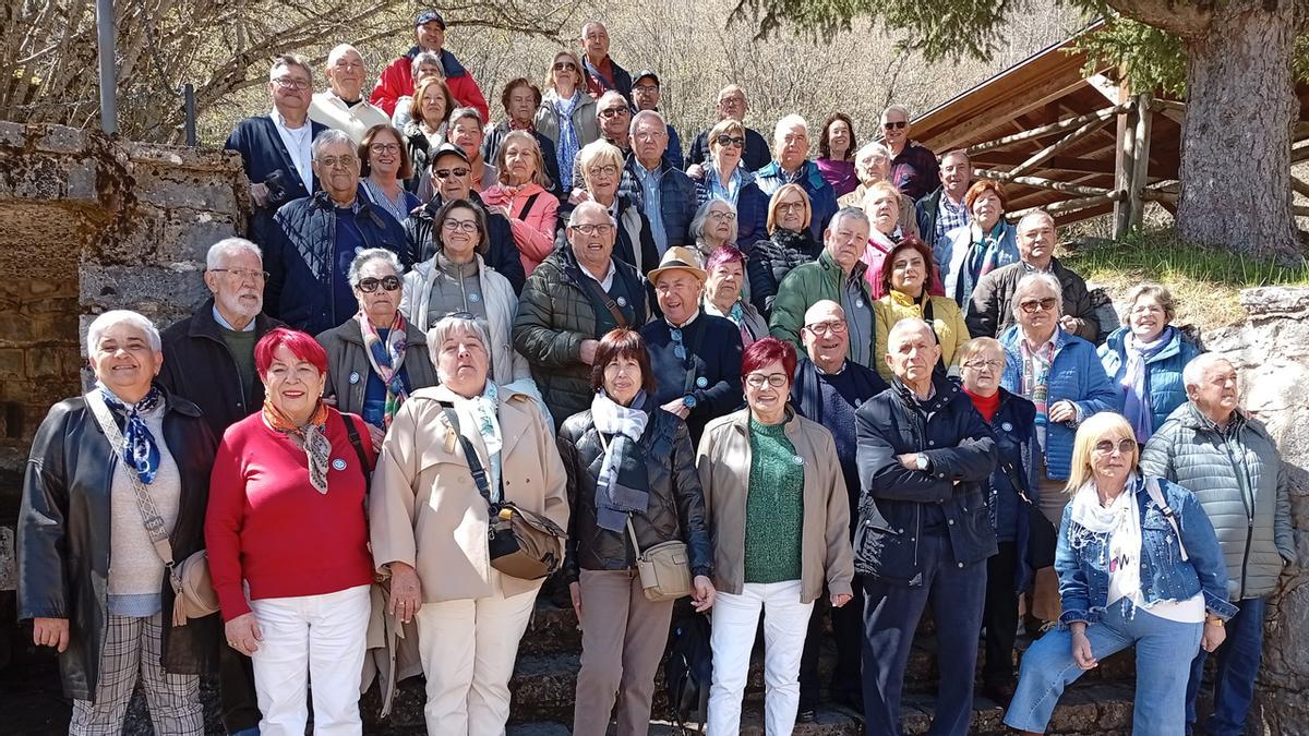 Carlos Pérez con miembros de Marinetea, en León
