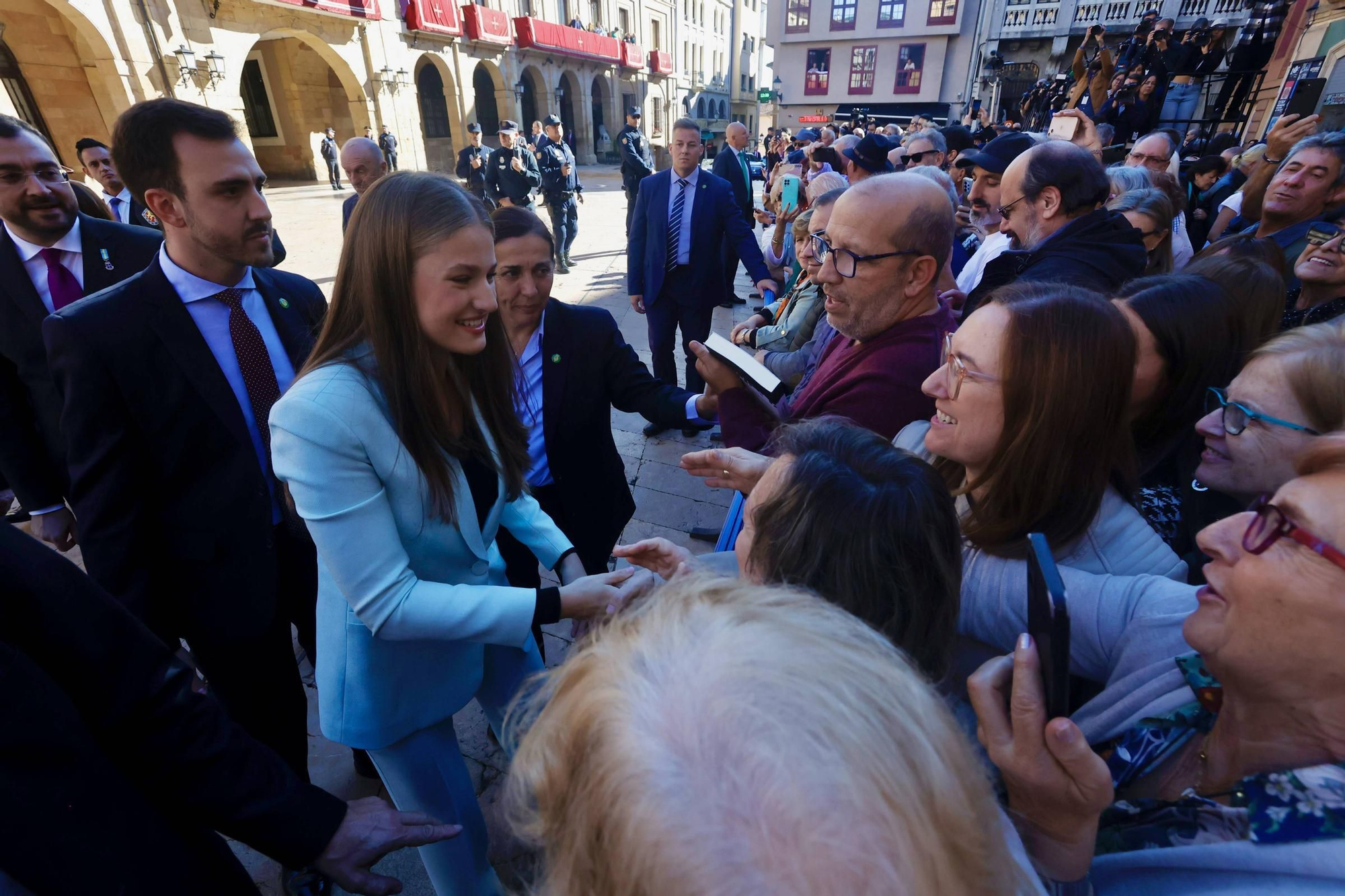 La Princesa Leonor recibe el título de Alcaldesa Honoraria de Oviedo y la Medalla de Asturias.