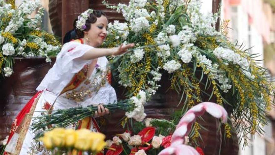 Mayores y pequeños disfrutan del desfile de &#039;Murcia en Primavera&#039;