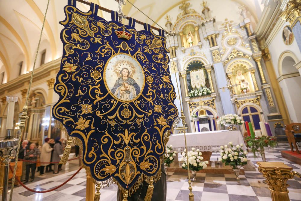 La Inmaculada Concepción protagoniza la tradicional procesión en Torrevieja.