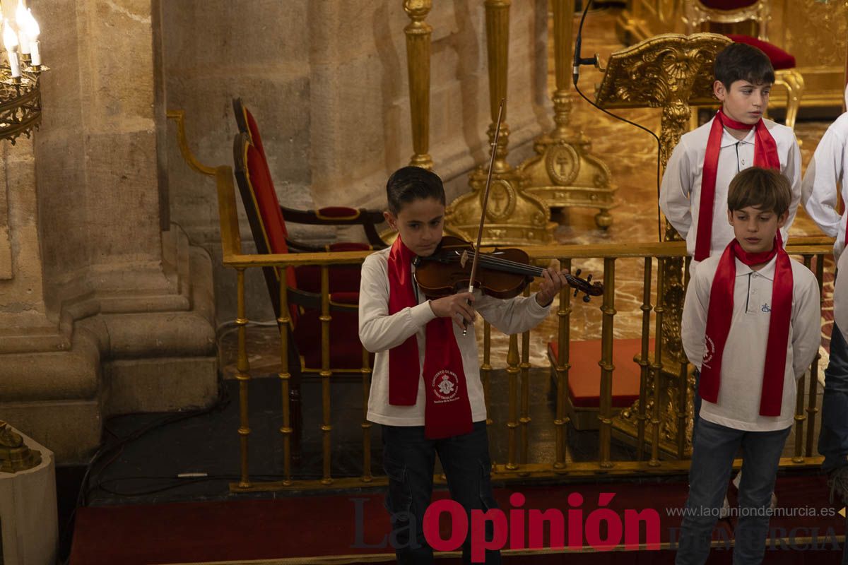 Así ha sido el concierto de Navidad protagonizado por los coros escolares de Caravaca en la Basílica de la Vera Cruz