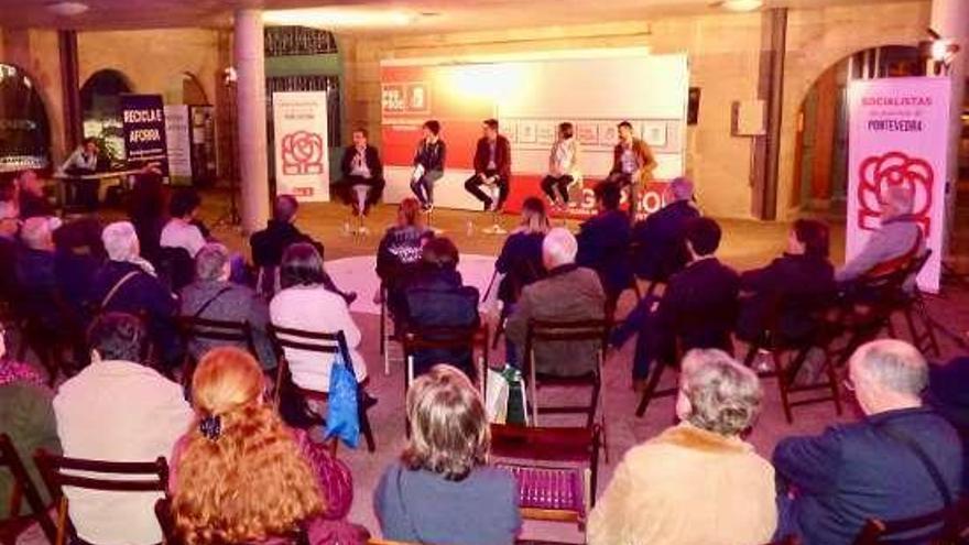 Jornadas de Urbanismo celebradas por el PSOE de Marín. // R.V.