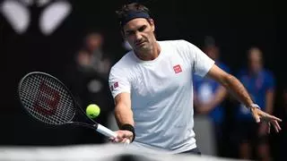 Federer vuelve a jugar a tenis... ¡y le pinta la cara a Ruud!