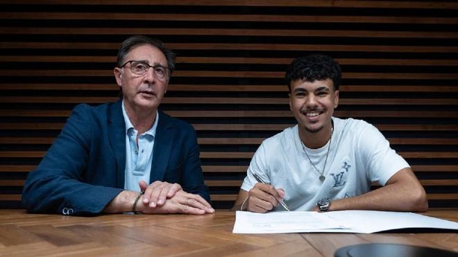Así juega Adam Aznou, nuevo fichaje del Málaga CF