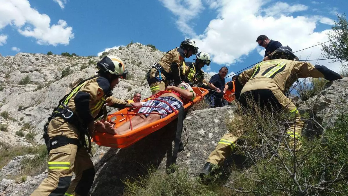 Los bomberos de la Diputación de Zaragoza cumplen 50 años salvando vidas
