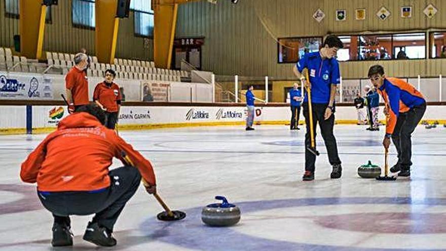 Puigcerdà torna a tenir cúrling internacional