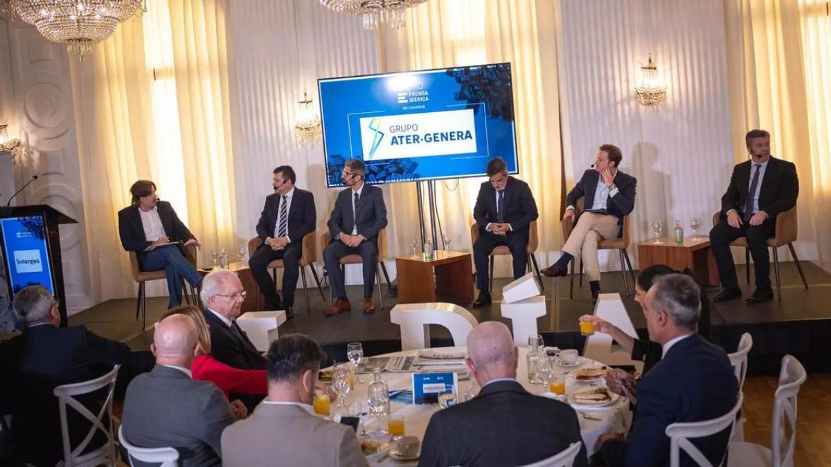 Los participantes en el foro El Día-Prensa Ibérica 'La inteligencia de negocio aplicada al sector de la construcción'