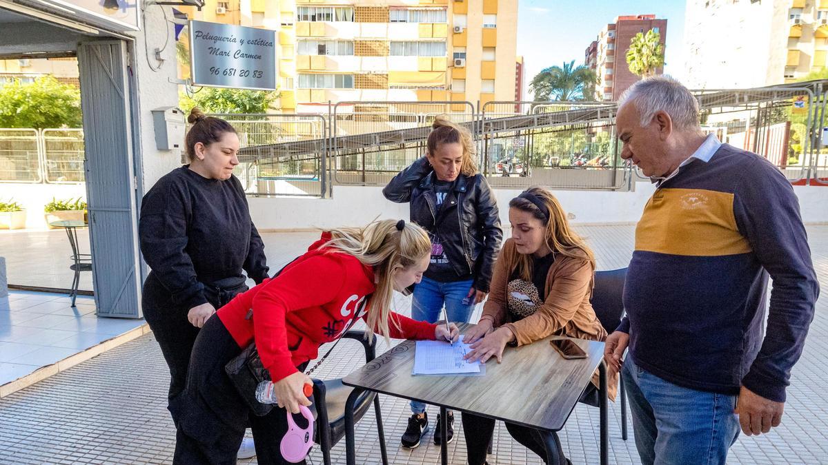 La recogida de firmas iniciada por los vecinos de Benidorm a principios de noviembre.