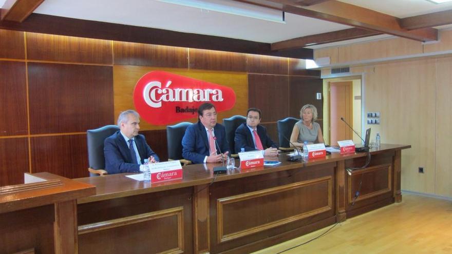 Vara anuncia que Extremadura ya puede iniciar un periodo de inversiones