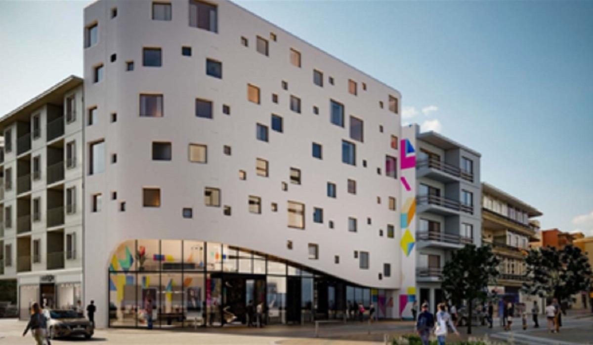 Recreación del edficio de apartamentos turísticos que se consruirá en la plaza de las Cuatro Esquina de El Palo, en Málaga capital.