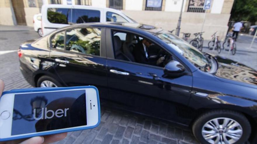 Uber lleva al juzgado al Ayuntamiento por prohibirle circular por zona Acire