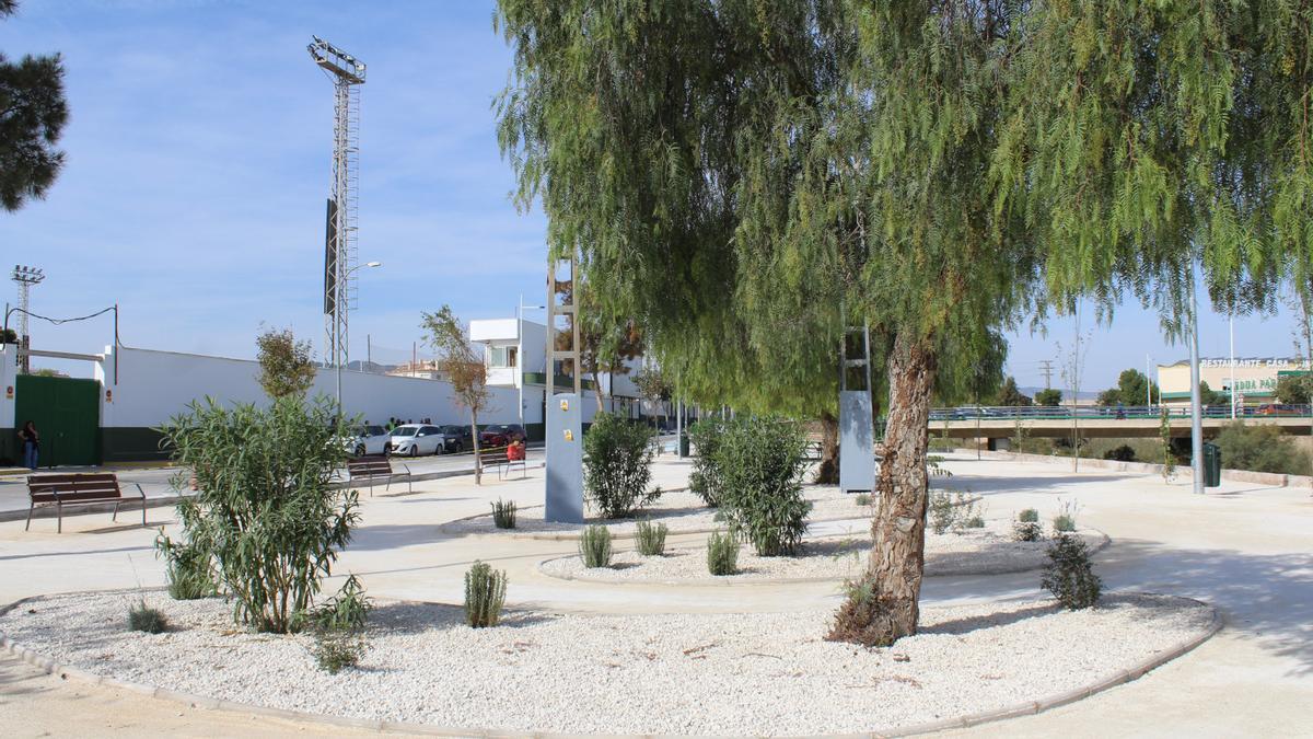 El resultado de las obras frente al campo de fútbol La Magdalena de Novelda.