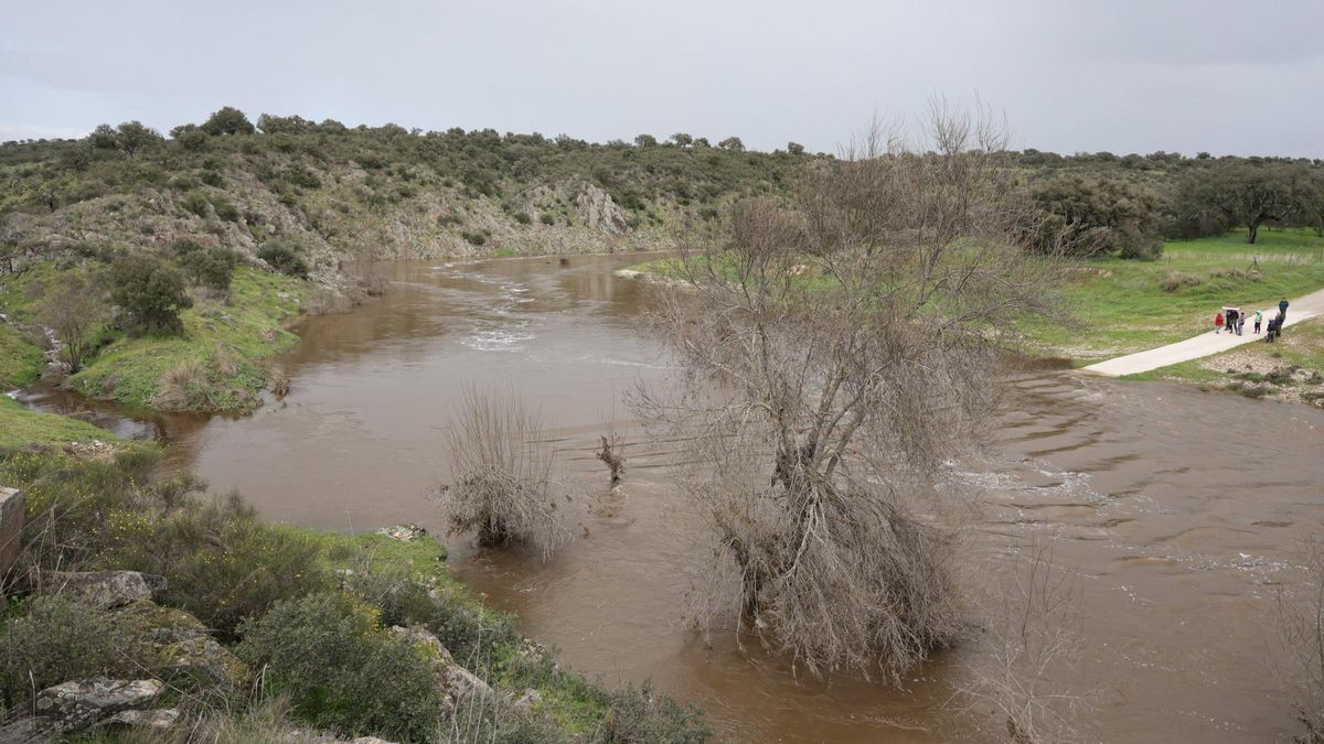 Así ha aislado la crecida del río Salor a los vecinos de Cuartos de Baño