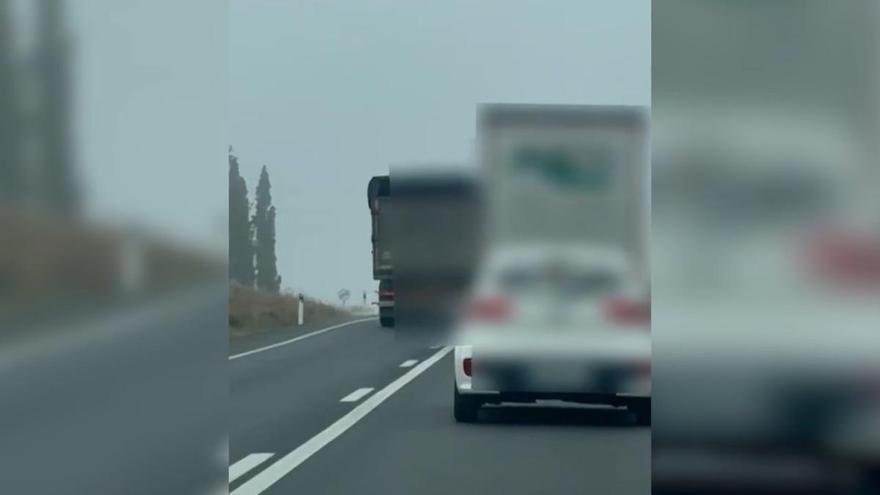 La Guardia Civil investiga al conductor de un camión por una temeridad que pudo acabar en tragedia