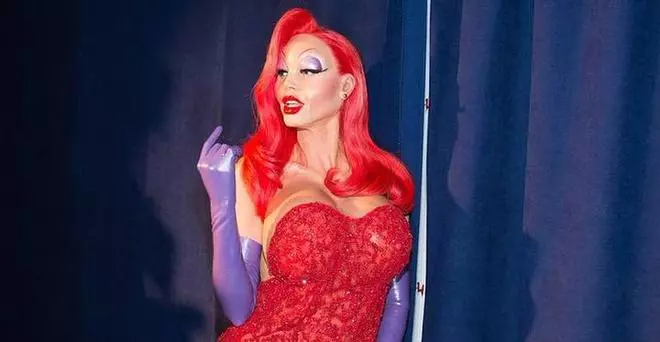 Heidi Klum se convierte en Jessica Rabbit por Halloween