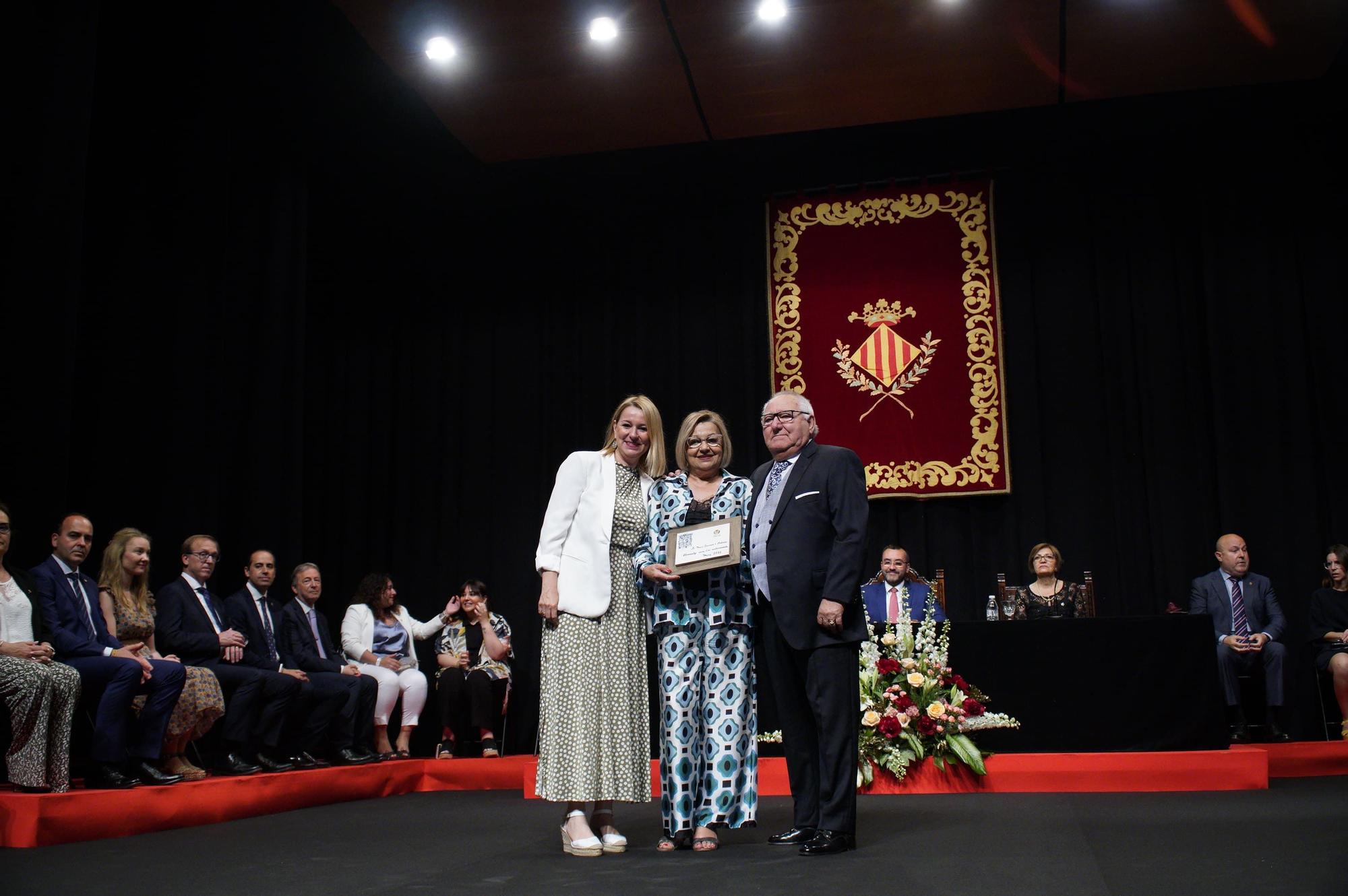 Homenaje a medio centenar de parejas por sus 50 años de casados