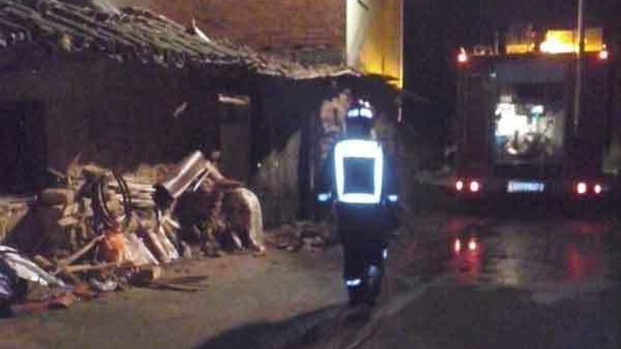 Incendio en una casa deshabitada de Villalverde de Justel