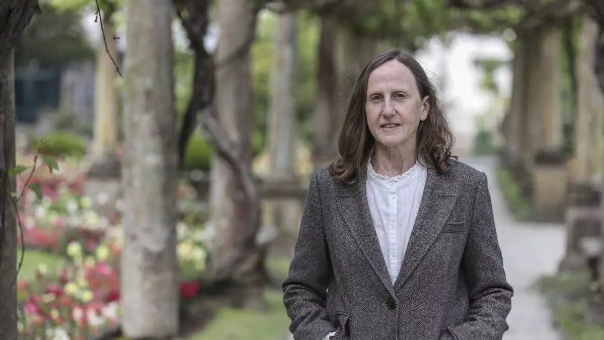 Beatriz Álvarez, la profesora avilesina que imparte cursos intensivos de español a turistas extranjeros: "Eligen Asturias huyendo de la masificación y de las olas de calor"