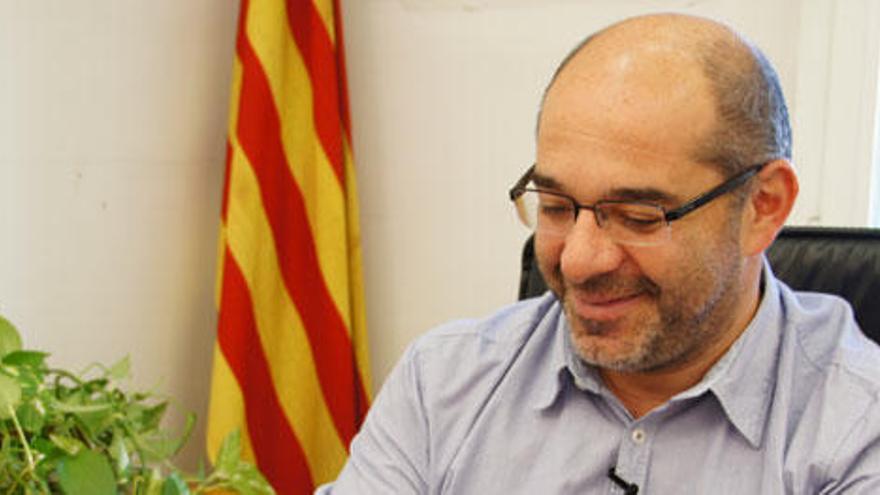 Lluís Guinó, alcalde de Besalú, diputat i responsable de món local