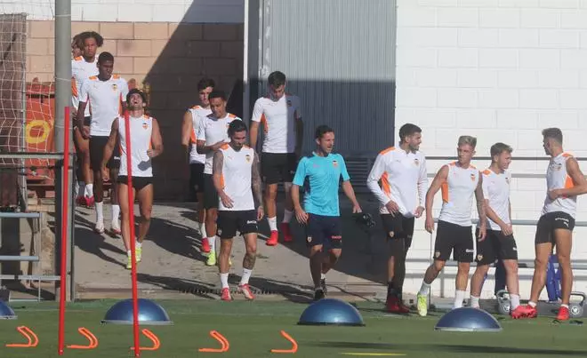 Entrenamiento del Valencia previo al partido frente al Sevilla