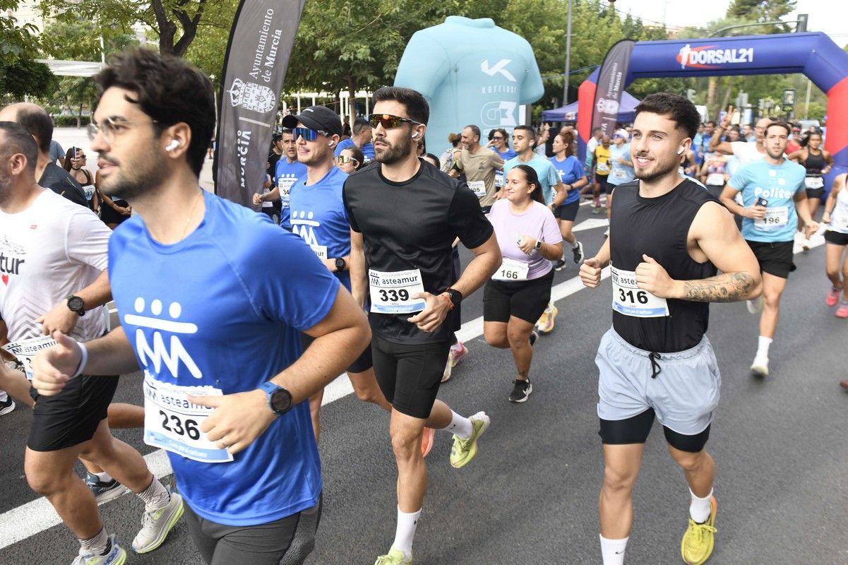 La carrera y marcha Solidaria Asteamur, en imágenes
