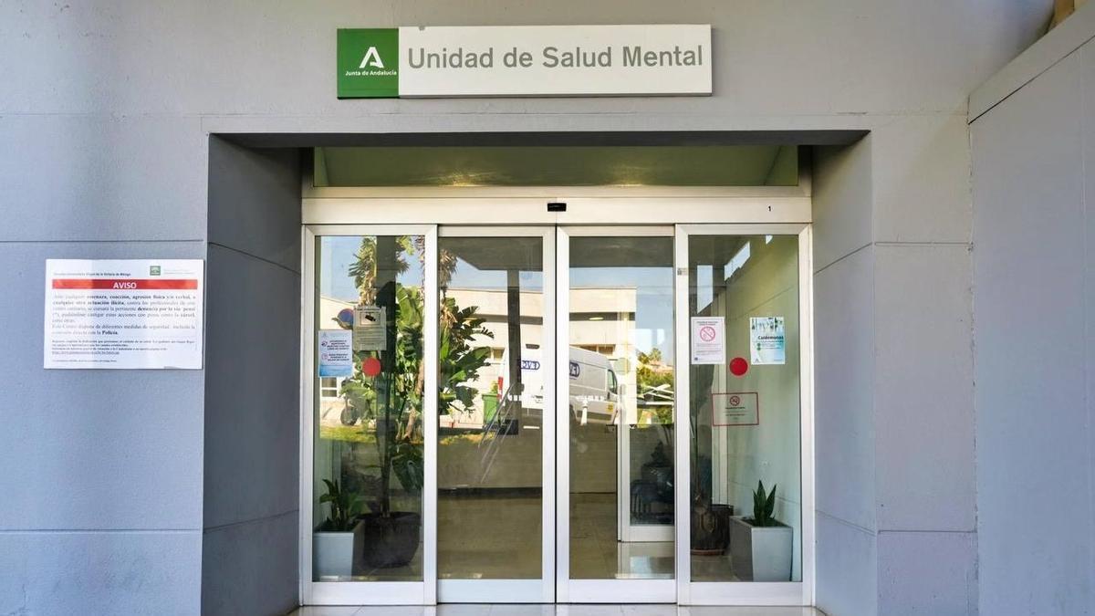 Entrada a la Unidad de Salud Mental del Hospital Clínico de Málaga.
