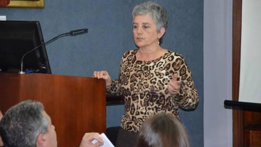 La doctora Antonia Moreno, durante su conferencia &#039;Los brotes verdes no existen&#039;.