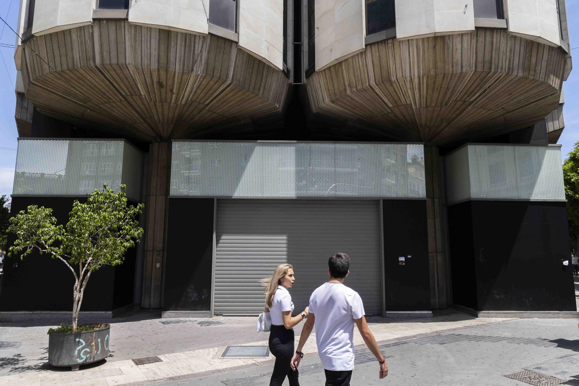 Así es el histórico edificio de Lanas de Aragón que deja El Corte Inglés -  Levante-EMV