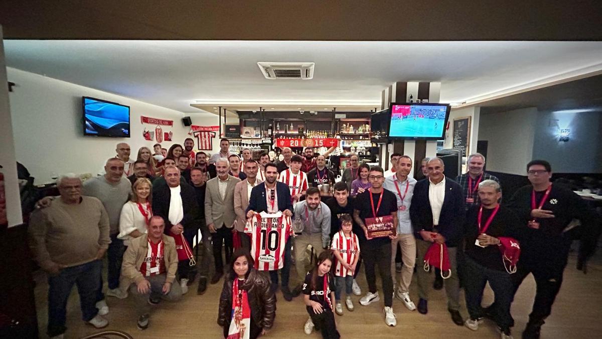 Un momento del acto del décimo aniversario de El León Rojiblanco.