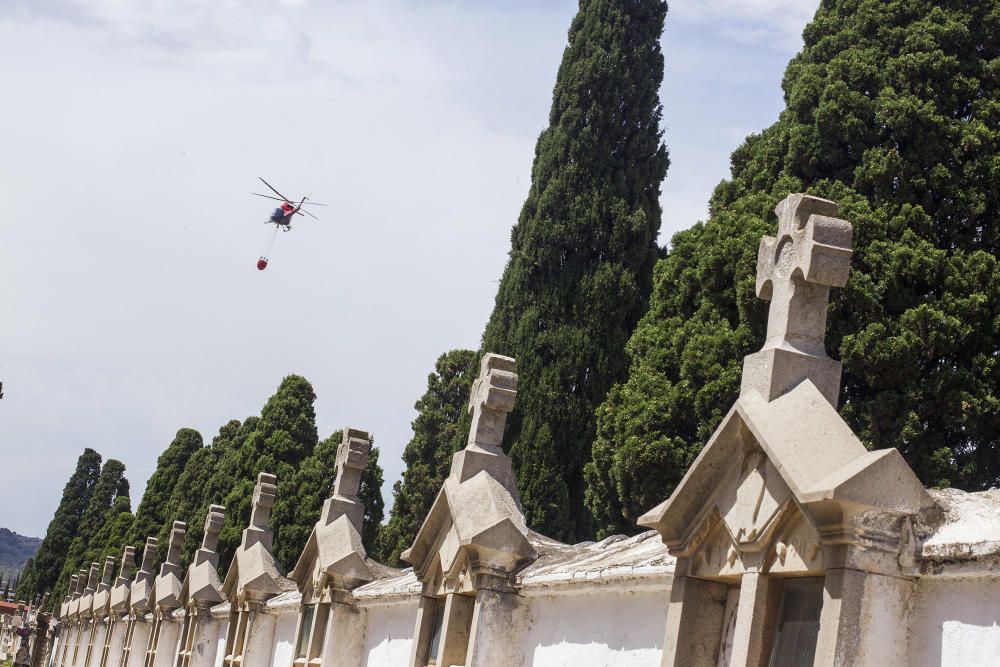 Incendio junto al cementerio de Castelló