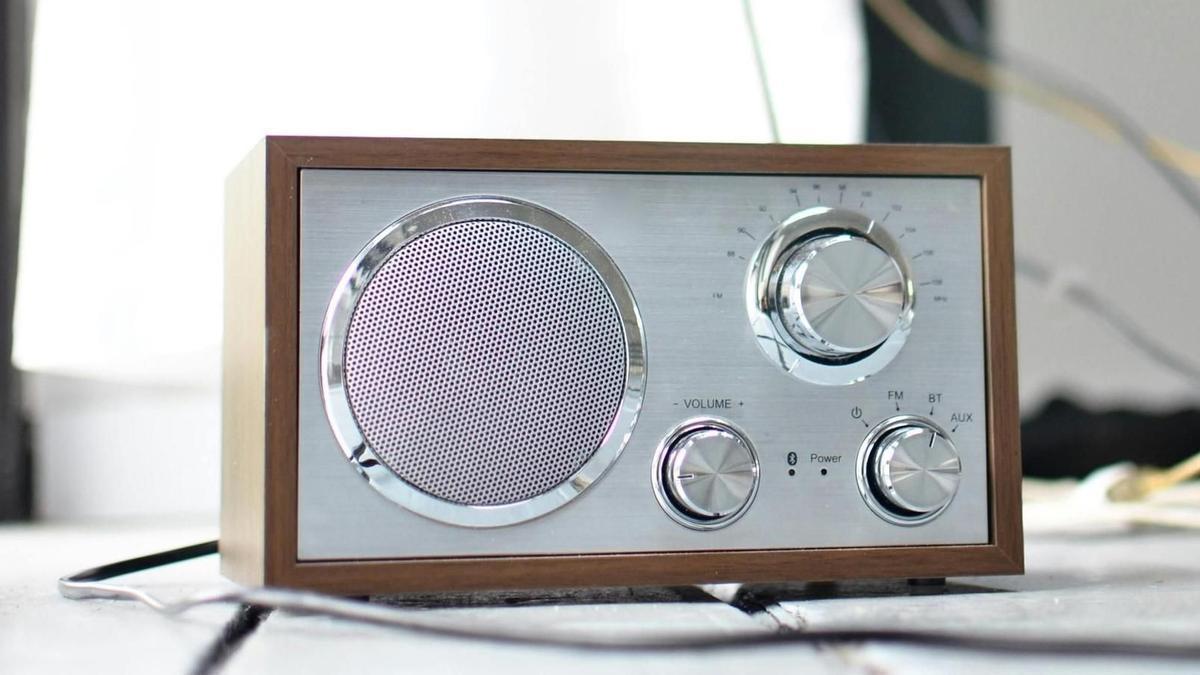 TVyMAS; La radio de las mil vidas