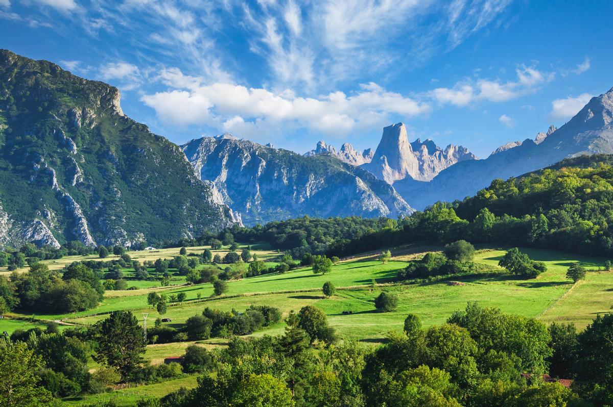 Pico Naranjo de Bulnes en el Parque Nacional de Picos de Europa, Asturias, España