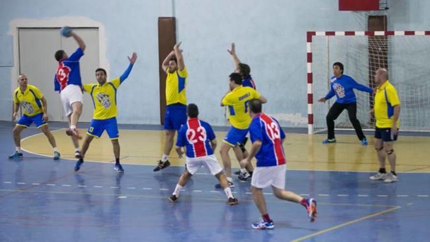 Veteranos en plena forma en Sant Joan