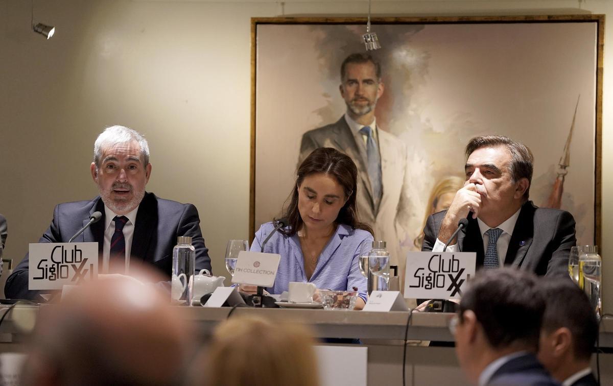 Fernando Clavijo, presidente del Gobierno de Canarias, durante su intervención en el Club Siglo XXI.